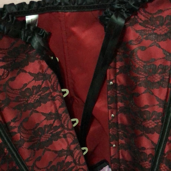 NWOT corset 5XL but fits like an XL at the tightest capacity - Picture 3 of 4